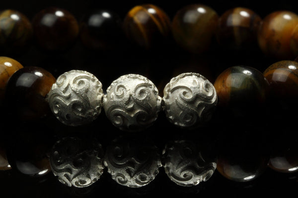 Simple Yellow Tiger´s Eye and Beautiful Silver Beads